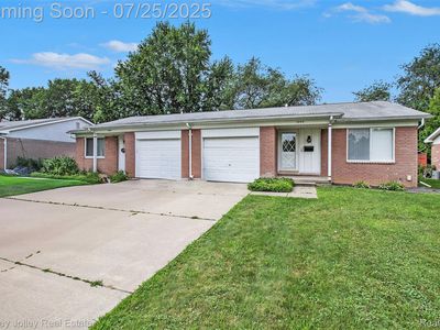 1044 Maurice Dr, Brighton, MI, 48116