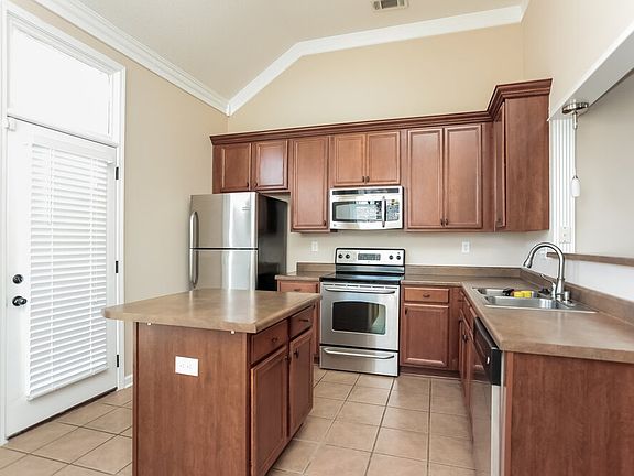 5th image of 2770 Hidden Falls Dr