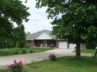 1826 Hardwood Rd, Marshfield, MO 65706