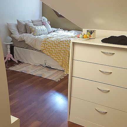 L shaped bedroom
