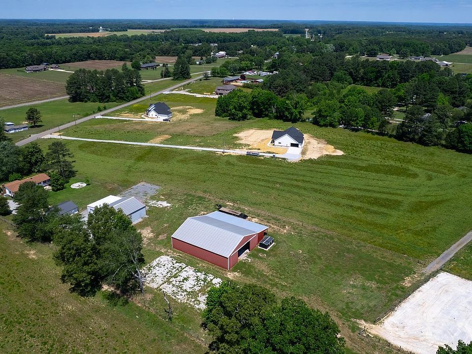 1st image of 21528 Edgewood Rd