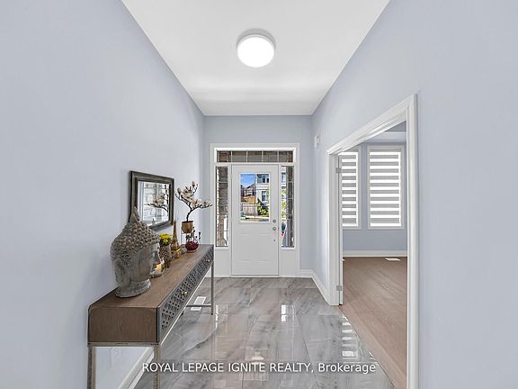 2nd image of 2453 Florentine Pl