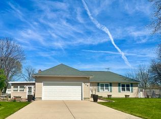 708 Maryknoll Dr, Lockport, IL 60441