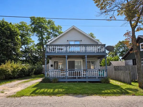 261 Hughes St, Manistee, MI 49660