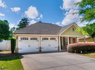 142 Cottage Club Dr, Locust Grove, GA 30248
