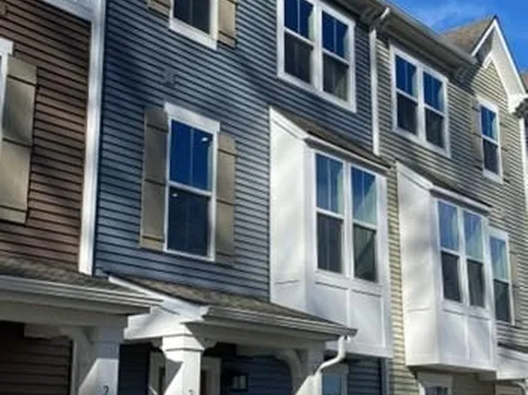 2682 E Azalea Garden Rd, Norfolk, VA 23513