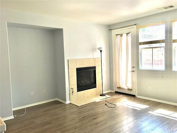 2nd image of 930 Evergreen Cir