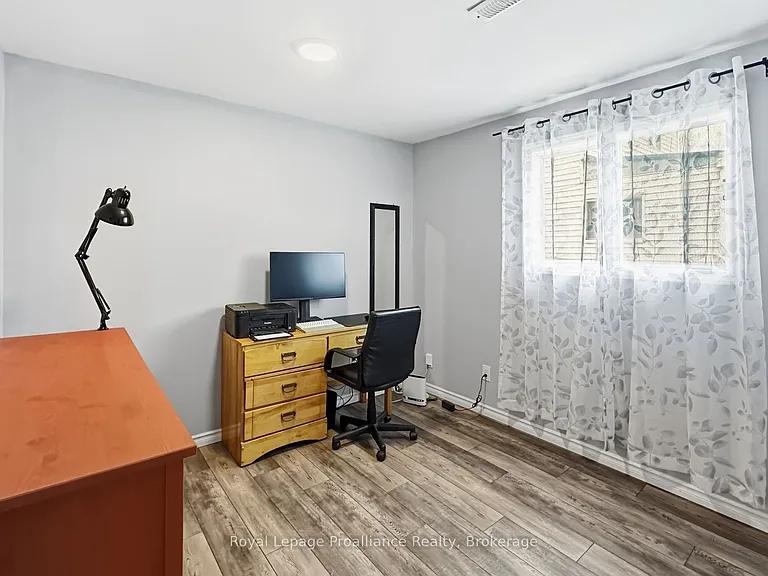 91 Lywood St — Photo 22