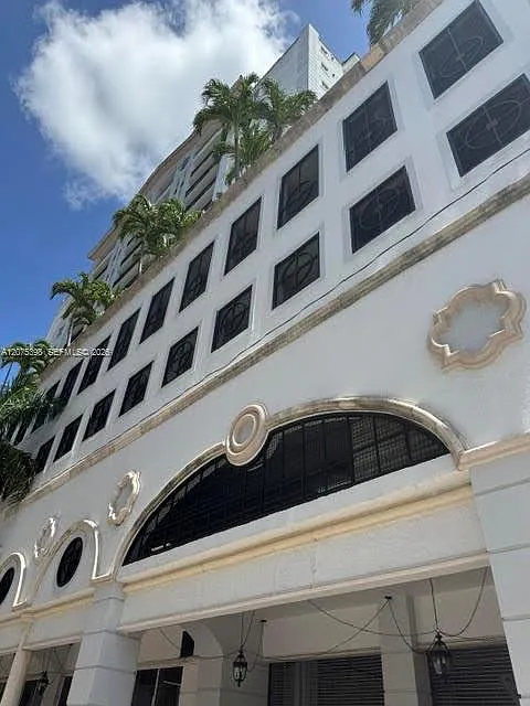 Gables Park Tower — Photo 1