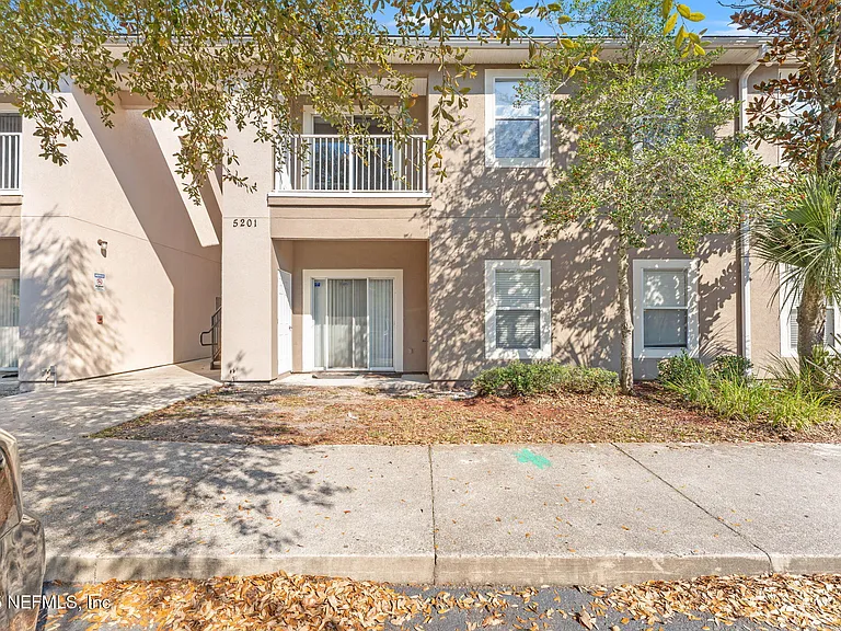 5201 Playpen Dr #811 — Photo 2