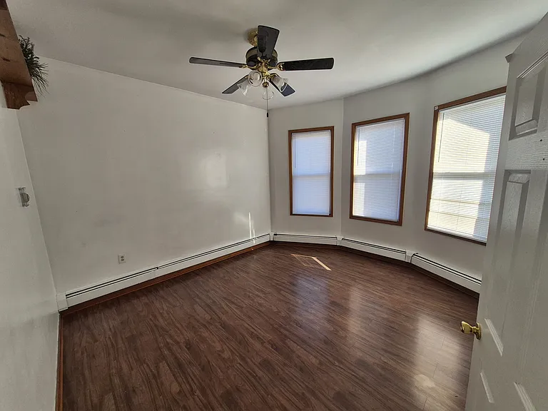814 Pavonia Ave #2 — Photo 3