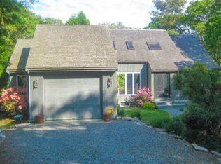 11 Ploughshare Ln, Oak Bluffs, MA 02557
