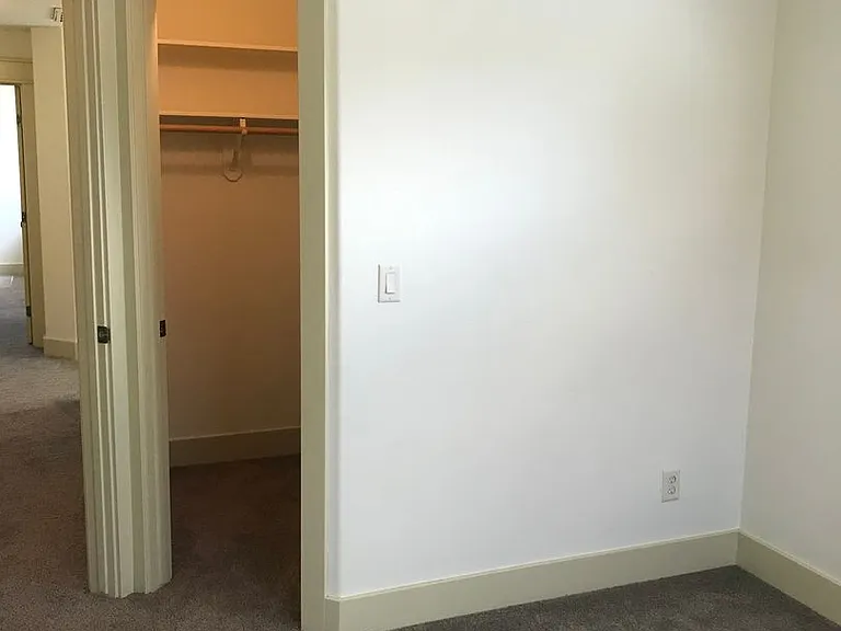 2131 S Amy Ave — Photo 17