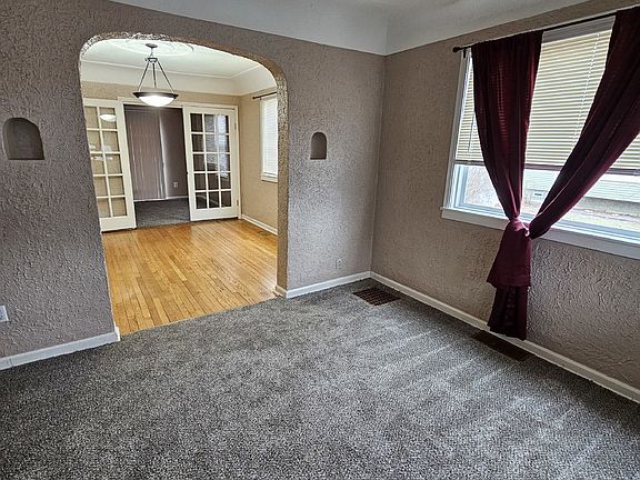 4th image of 361 Detroit Ave