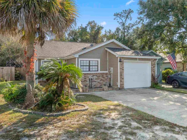 6324 Langley Place Rd, Pensacola, FL 32504