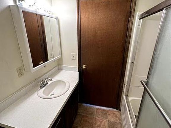 5th image of 403 Water St #1/2