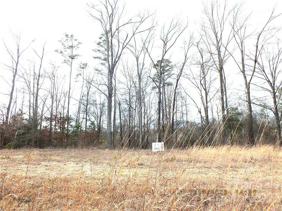 2nd image of 2056 Cane Mill Rd