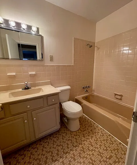 37 Imperial Ct — Photo 14