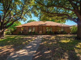 2422 Pearwood Ct, Grand Prairie, TX 75050