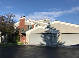 N17W26887 E Fieldhack Dr UNIT G, Pewaukee, WI 53072