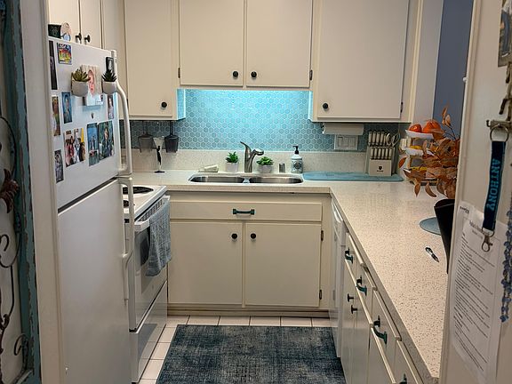 3rd image of 1855 Diamond St Unit 5108