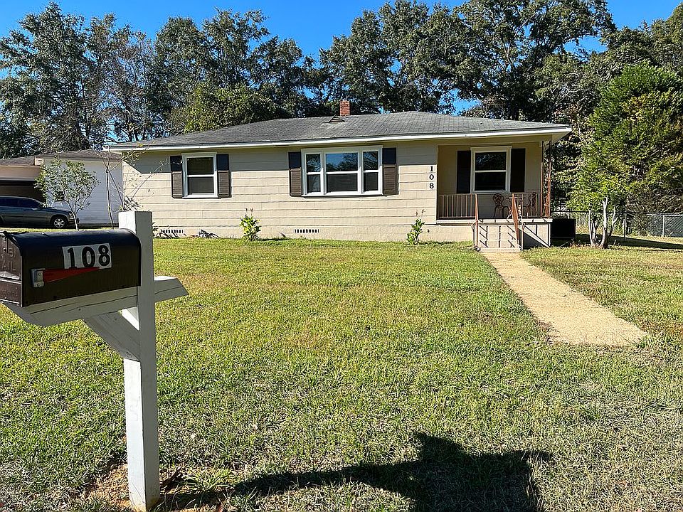 1st image of 108 Colonial Ave