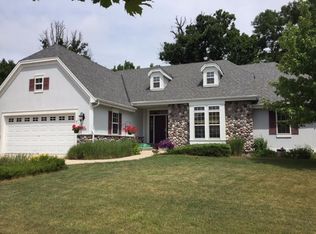 N174W20244 Creekside Dr, Jackson, WI 53037