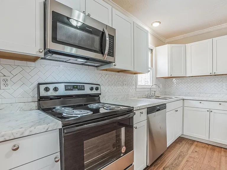 670 White Rock Rd — Photo 7