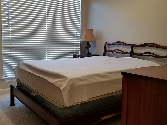 2nd image of 3506 Cove Ln #1610