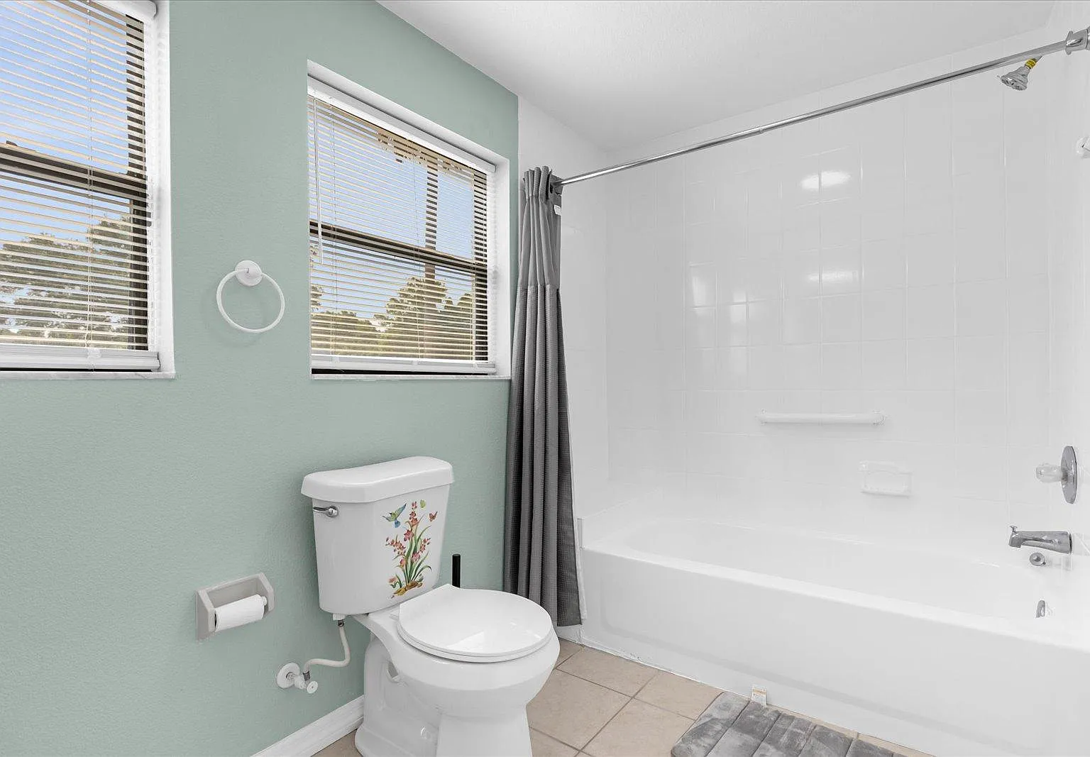 4 bed, 3.0 bath, 1875 sqft, $1,044 — Photo 2