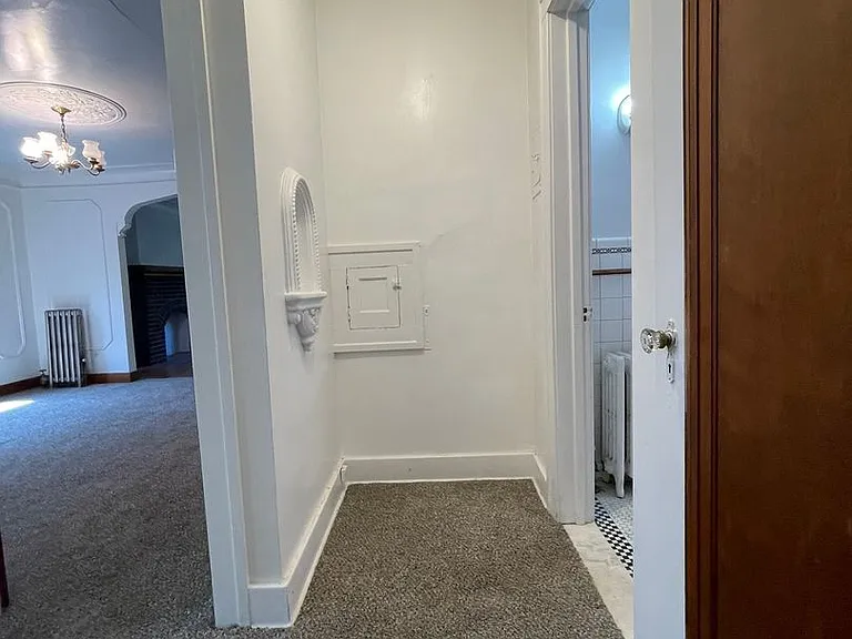 3656 Bedford St — Photo 5