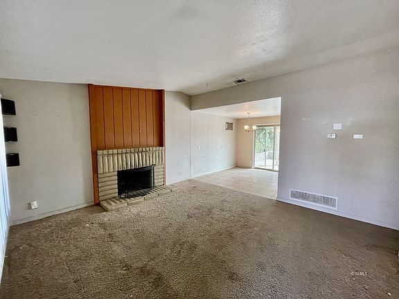 3rd image of 505 Cottonwood Dr