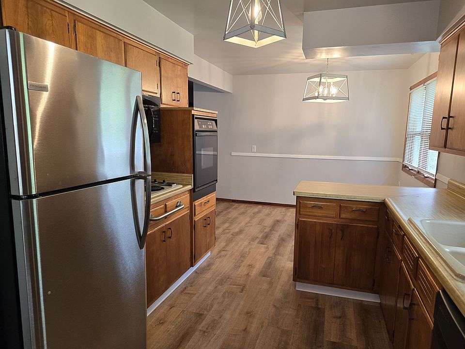 1st image of 909 54th St