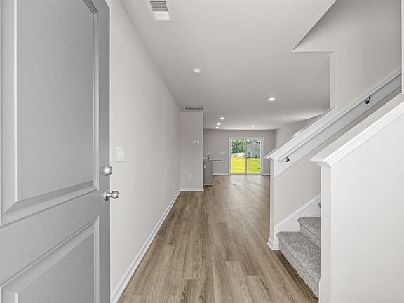 5th image of 841 Rivas Way