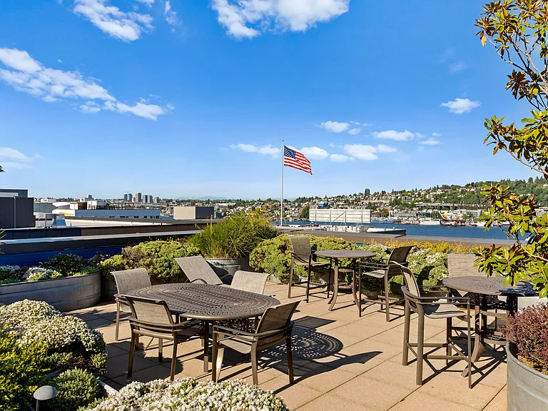 Dexter Lake Union — Photo 23