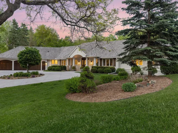 280 Hollander Rd, Wayzata, MN 55391