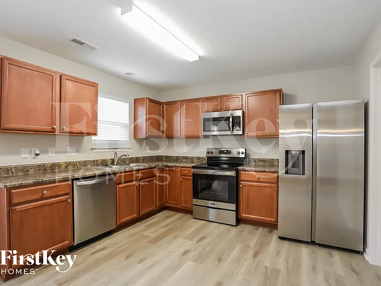 1137 Early Rise St — Photo 4