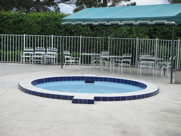 4th image of 3501 Village Blvd APT 405