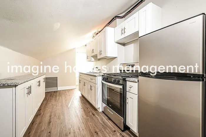 2106 Sarah St #3 — Photo 6