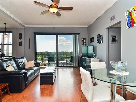 3rd image of 2109 Bayshore Blvd Unit 710