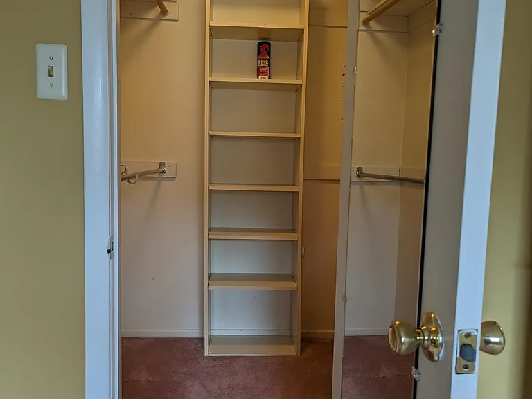 220 Hampshire Dr #220 — Photo 13