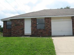 2894 W Village Ln, Springfield, MO 65807