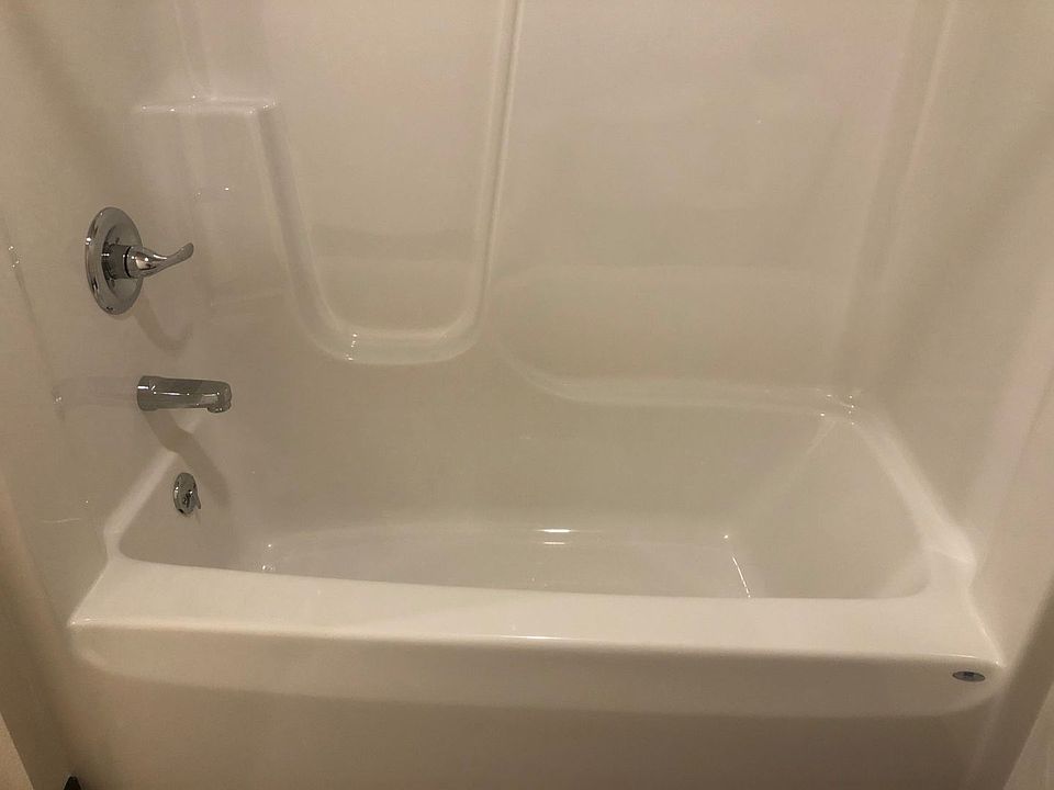 1st image of 1039-1041 7th Ave S #1039