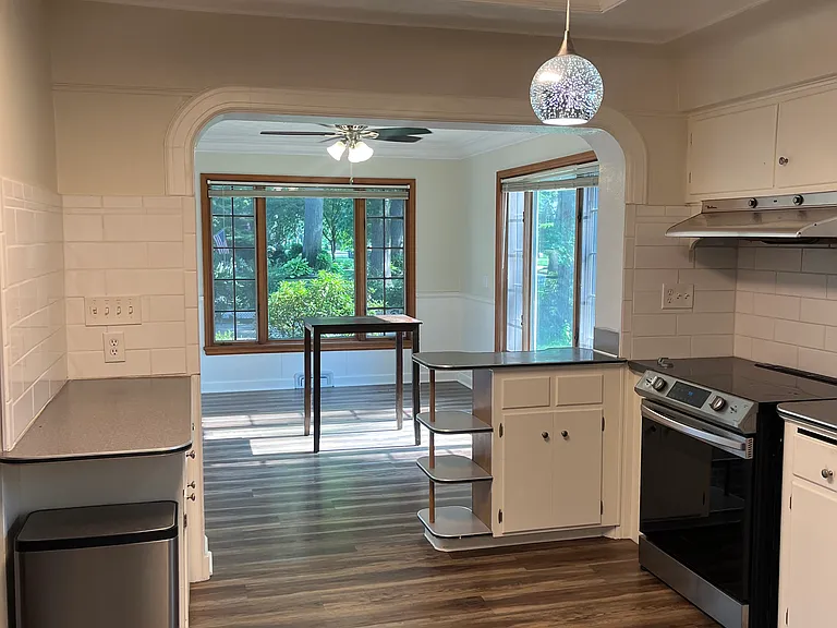 kitchen into eat in area