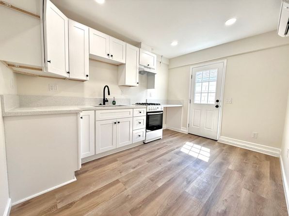 123 S Golden Ave