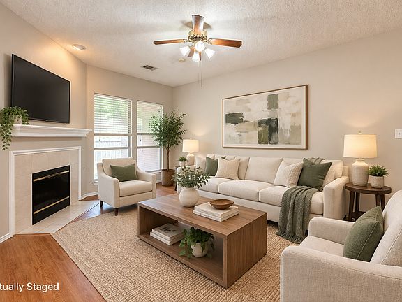 2nd image of 2070 Belvedere Dr