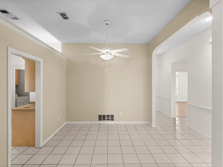 4820 Ashworth Ct — Photo 7