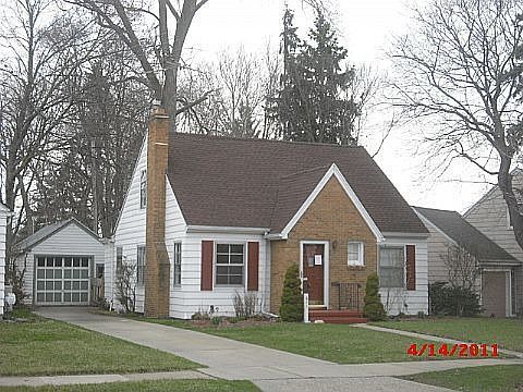 1st image of 611 Pacific Pkwy