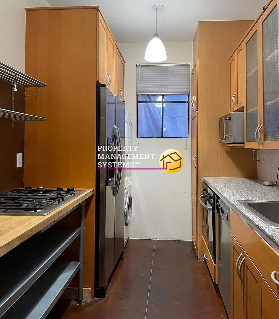 2 Bedroom Condo Downtown SLC — Photo 4