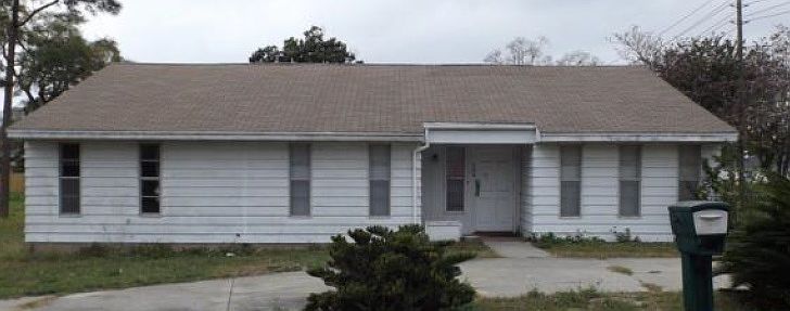 1st image of 406 Palm Pl